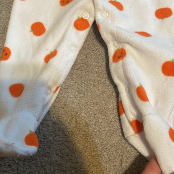 Carter’s Infant Size 9 Months Halloween Pumpkin Footie Sleeper - Picture 5 of 10